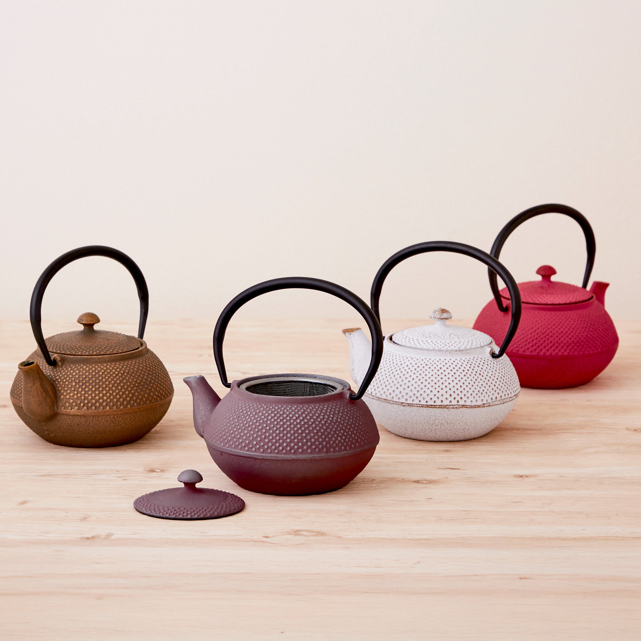 ロジアソシエイツ 南部鉄器急須 あられ 0.4L – NOREN JAPAN 公式通販