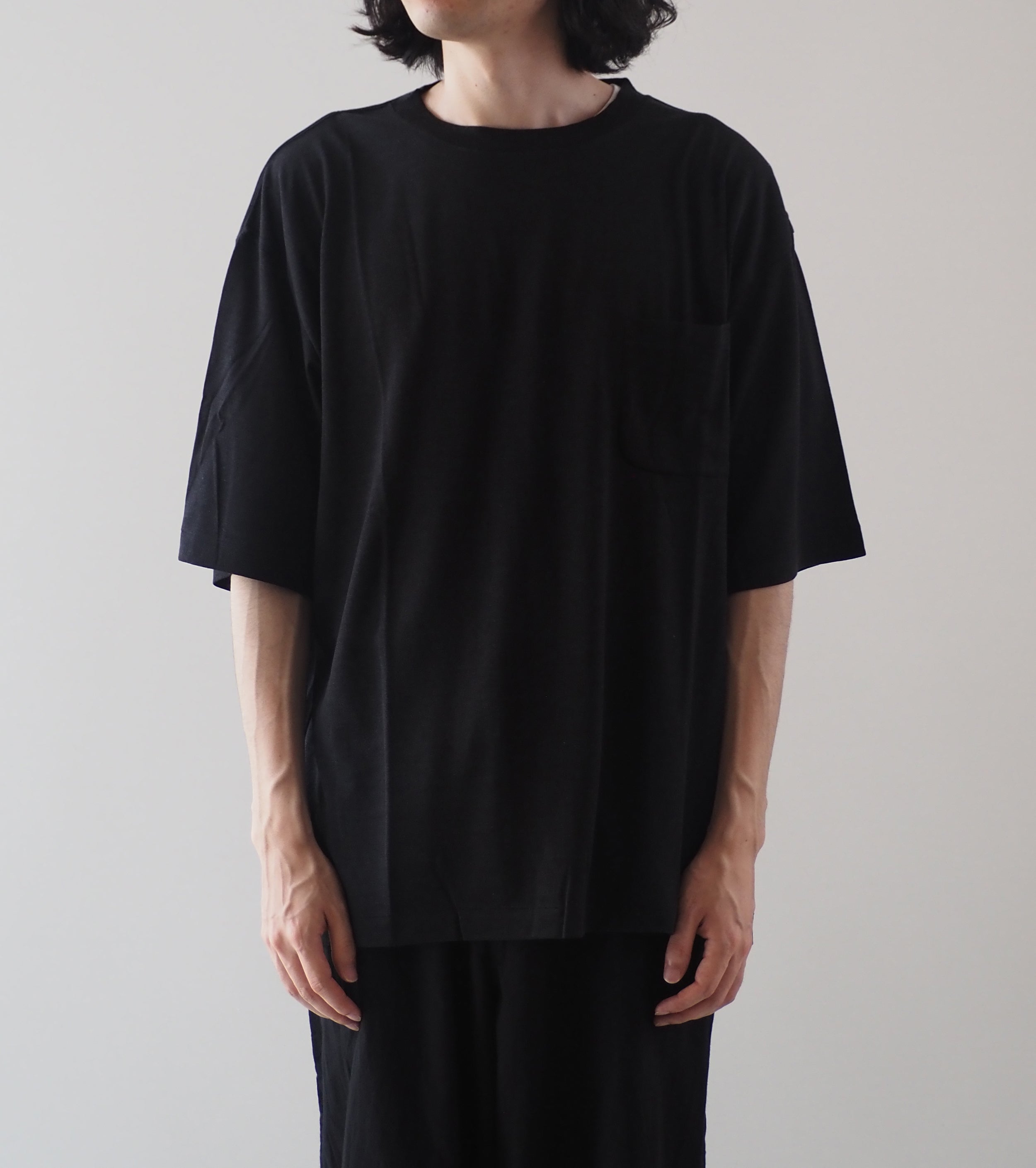 COMOLI サマーウール 半袖 Tシャツ , Charcoal – Navyblue