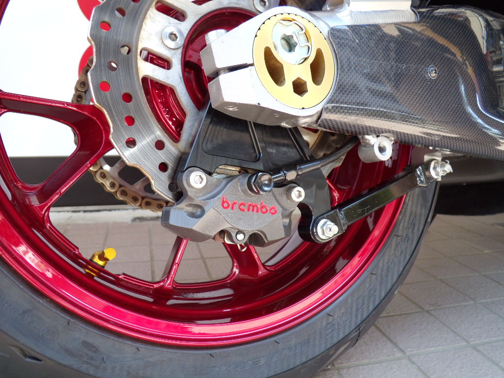 リアブレンボキャリパーサポート ZRX1100/1200/DAEG – 【KOHKEN