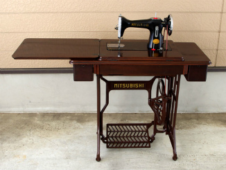 MITSUBISHI 三菱家庭用足踏みミシン ～ アンティークミシン修理士の