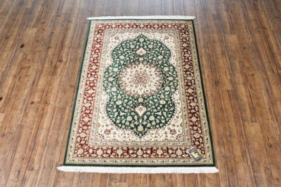 ペルシャ絨毯 イラン クム産玄関マットサイズ 148✕100