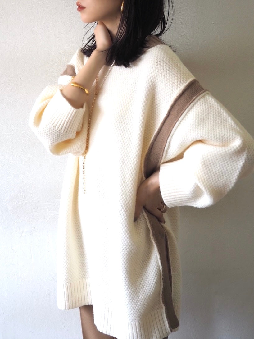 予約]サイドスリット配色オーバーニット/アイボリー – Lumier