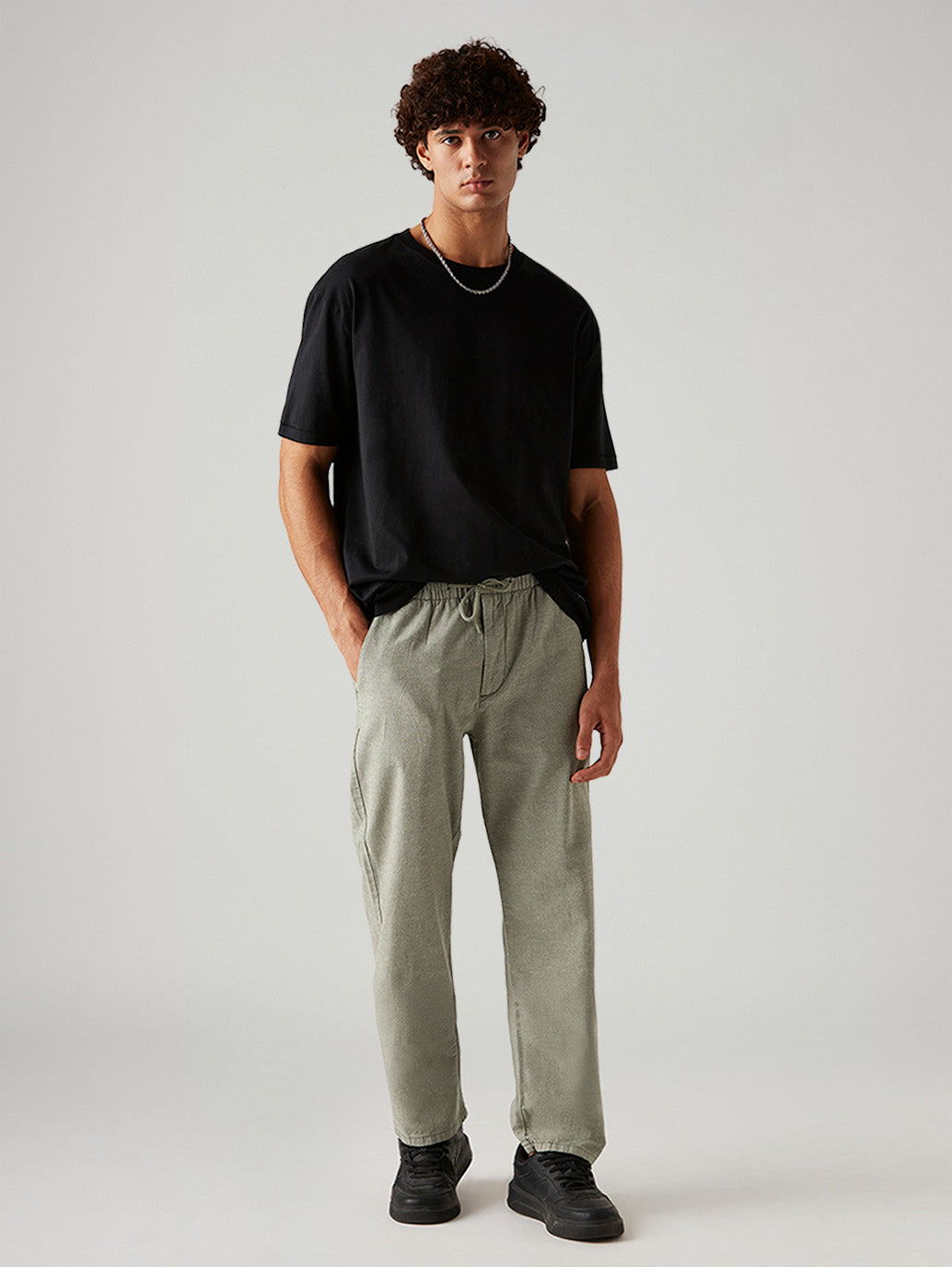 Men's Green Loose Straight Fit Mid Rise Linen Chinos – Levis India