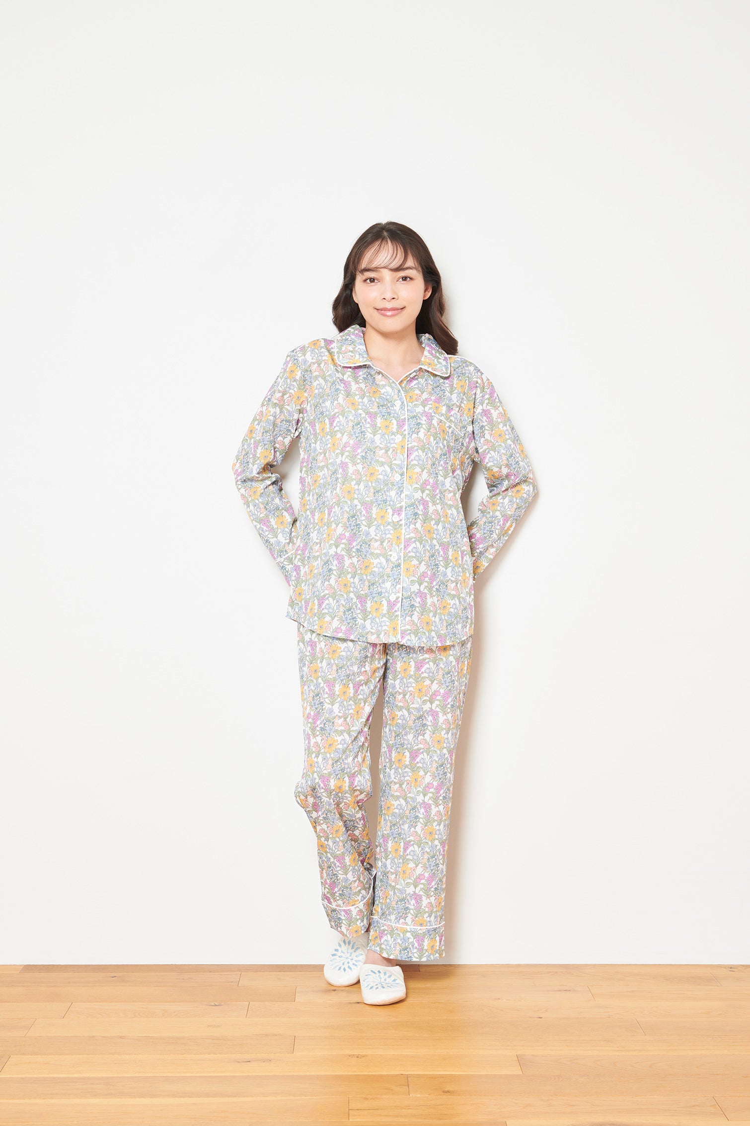 シルクタッチ オダマキ 花柄パジャマ（トップス） – hilal ay（ヒララ）
