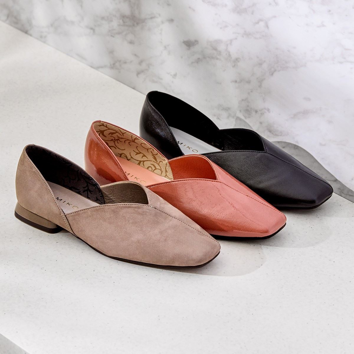 SALE】スクエアトゥアシンメトリーソフトパンプス/641113