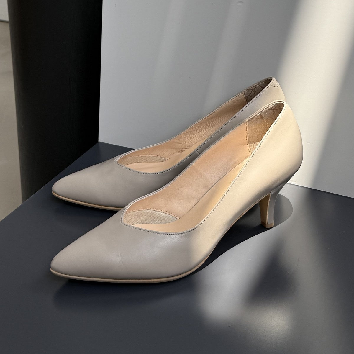 25AW新色】ポインテッドトゥパンプス/643102