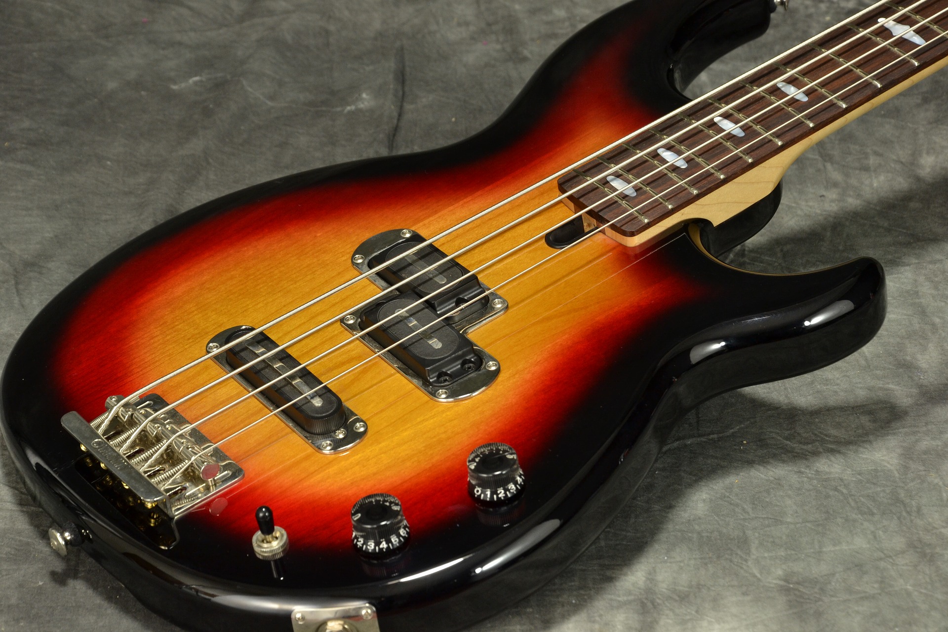 YAMAHAの定番ベースBBシリーズの上位機種が中古にて入荷