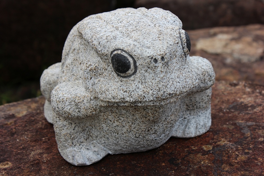 蛙の製品案内愛知県岡崎市の石灯篭・水鉢蹲など石材製品の製造販売杉田