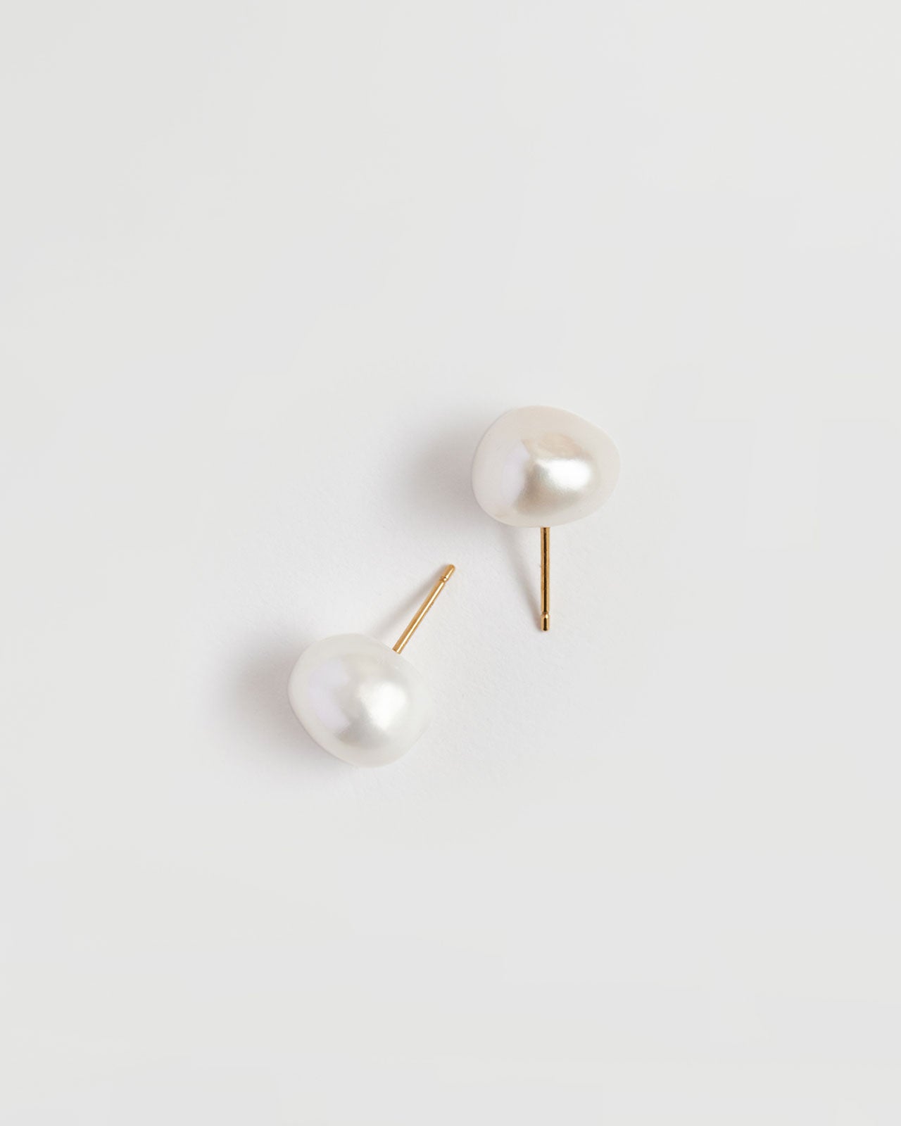 CADEAUX BUMPY PEARL EARRINGS – Shinzone