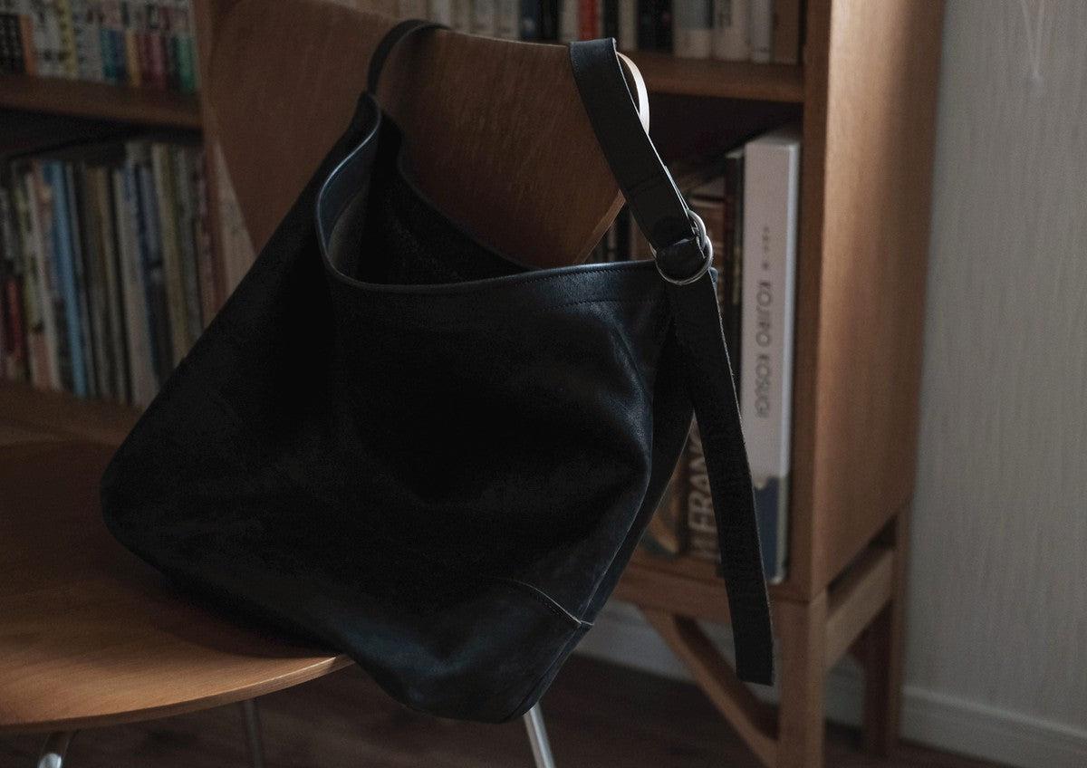 レザーショルダーバッグ black ＜XL＞ – PINT_MN