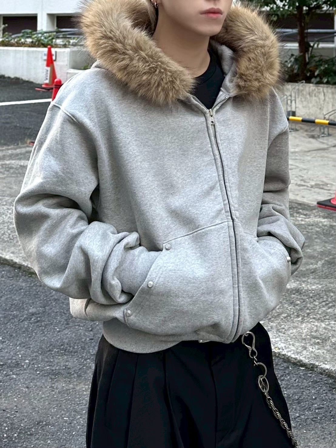 受注制【Chikashitsu +】cropped studs fur zip hoodie