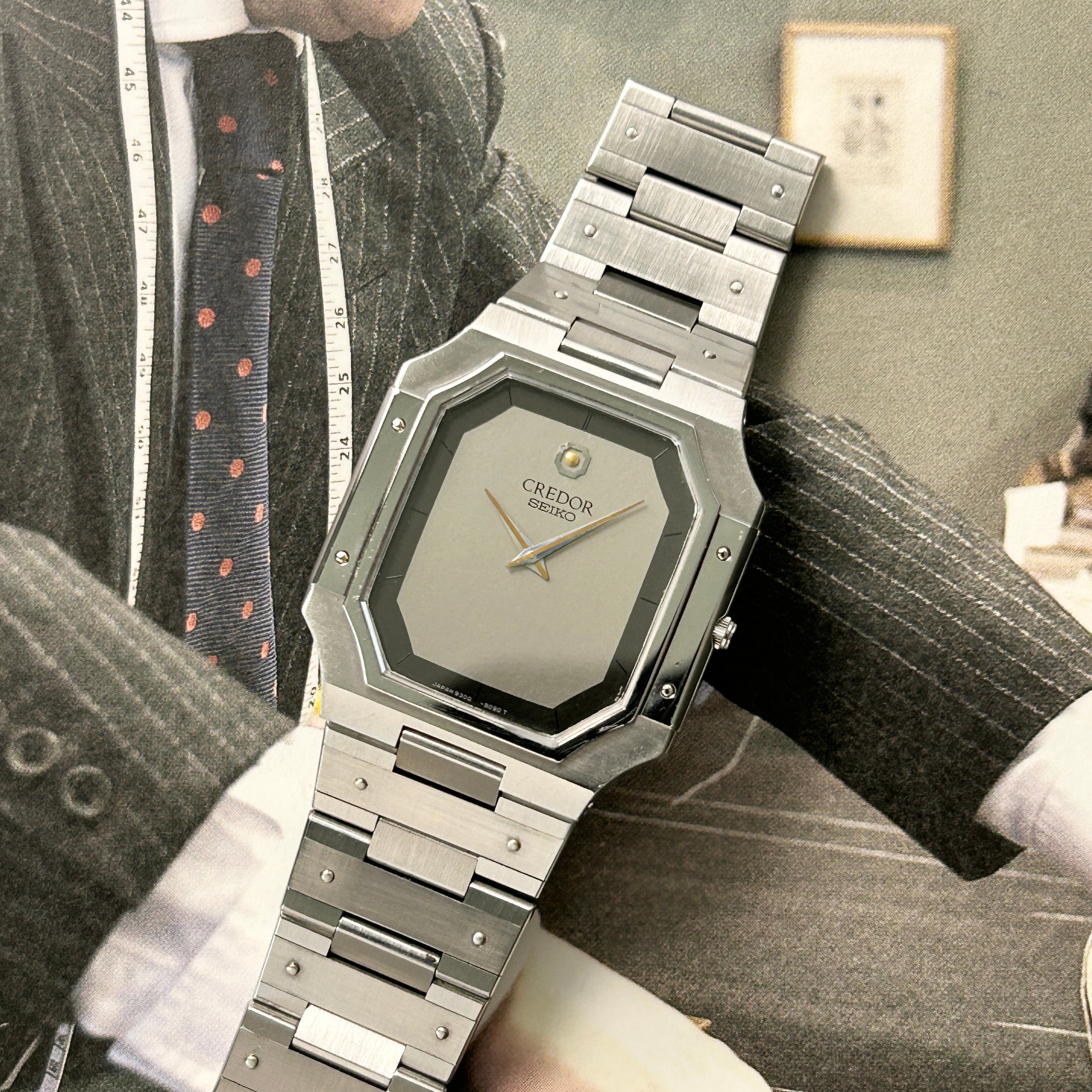 A vintage quartz watch that is also highly practical.