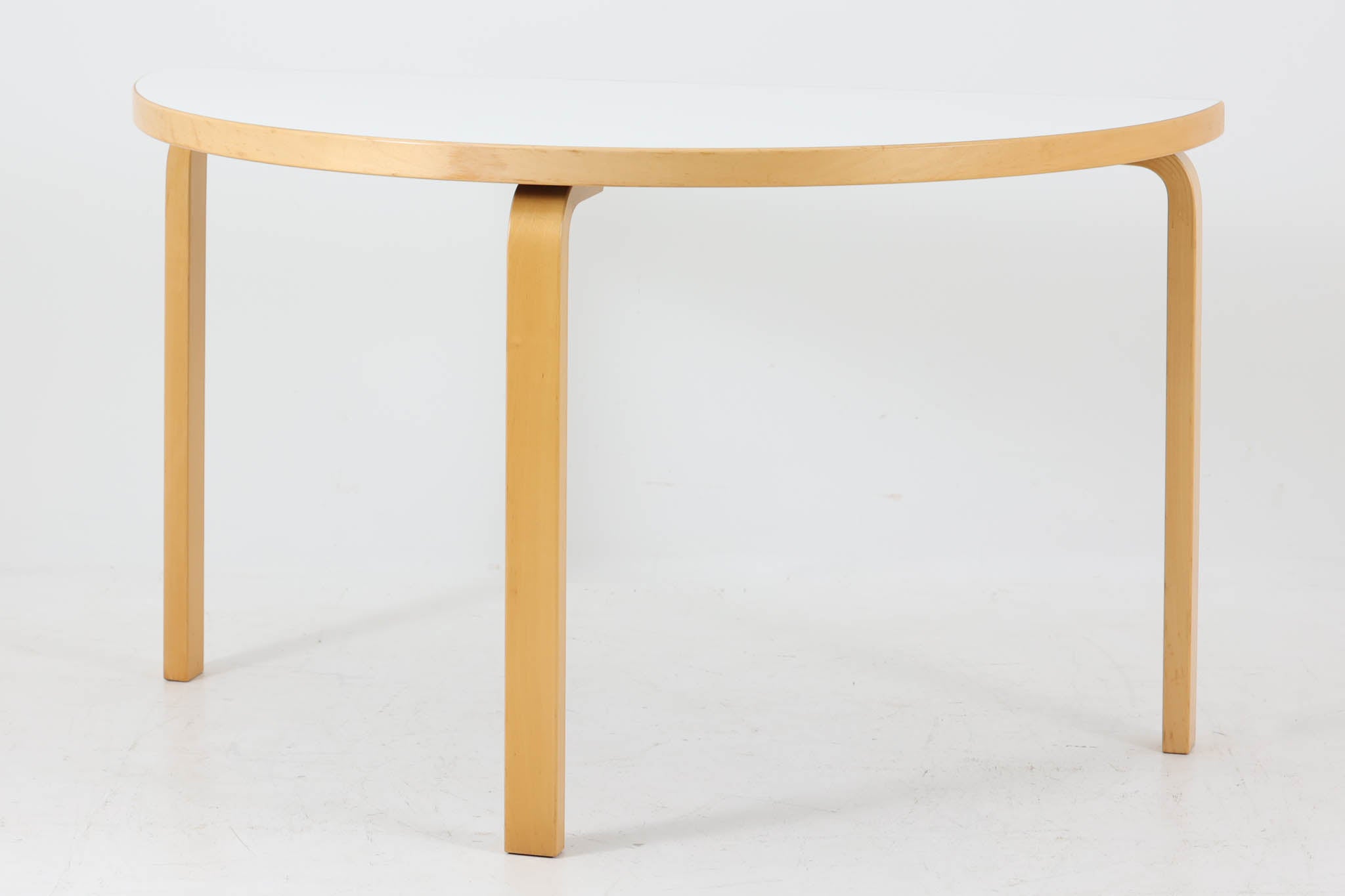 Alvar Aalto(アルヴァ・アアルト) 95 半円テーブル Artek(アルテック