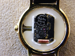 イブサンローラン腕時計の修理をしました。【分解掃除】－時計修理