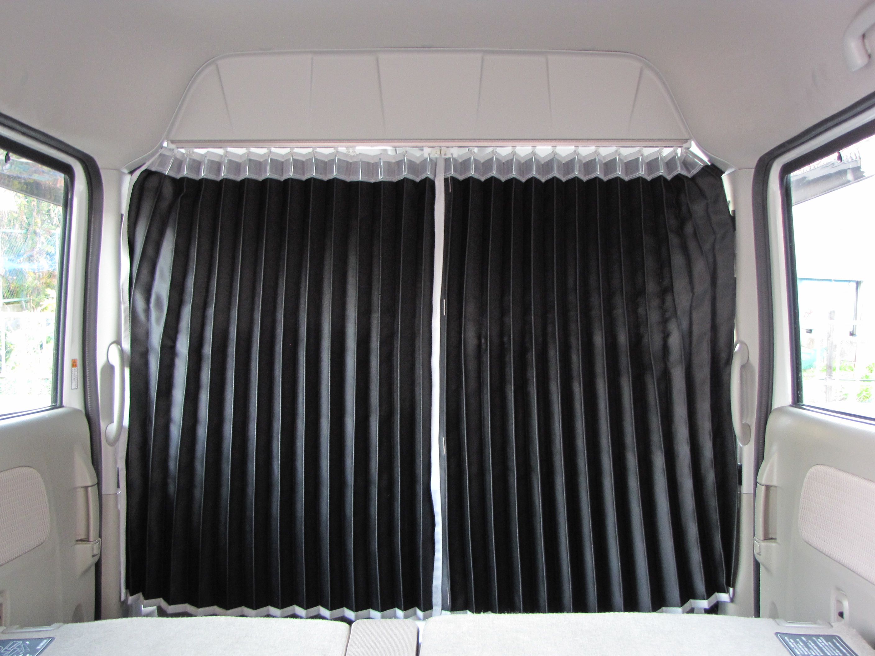 エブリィ17系 パーテーションカーテンフルキット グレー/マウントGR