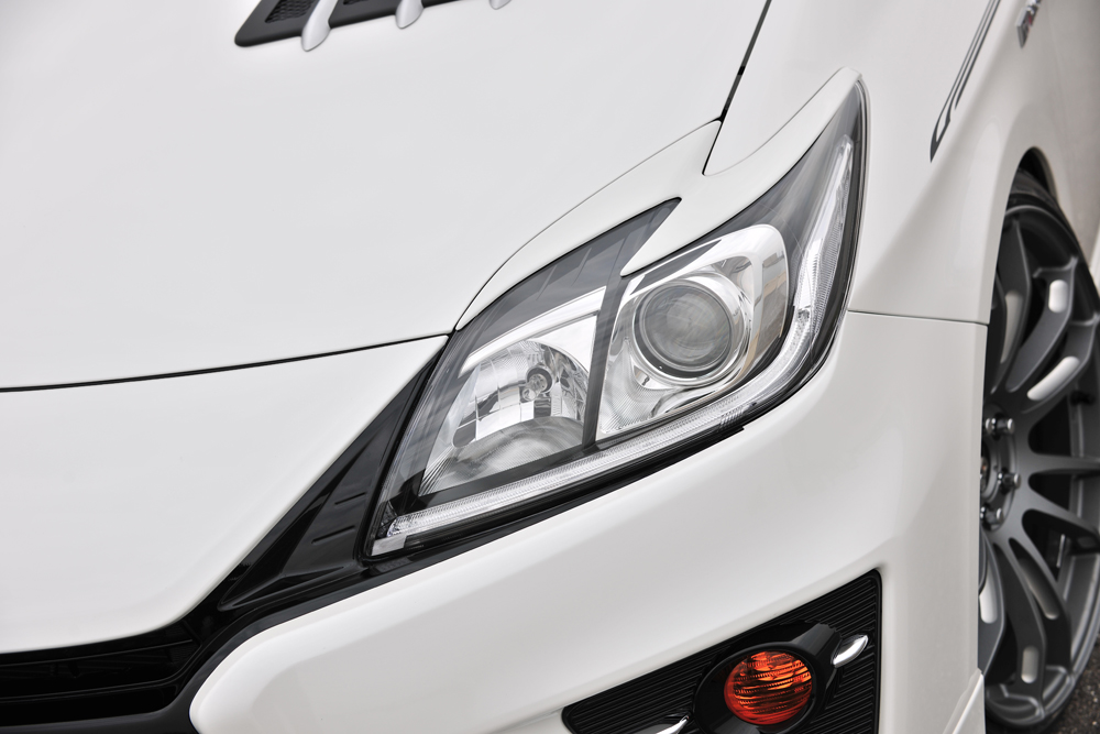 NOBLESSE 30プリウス用 アイライン