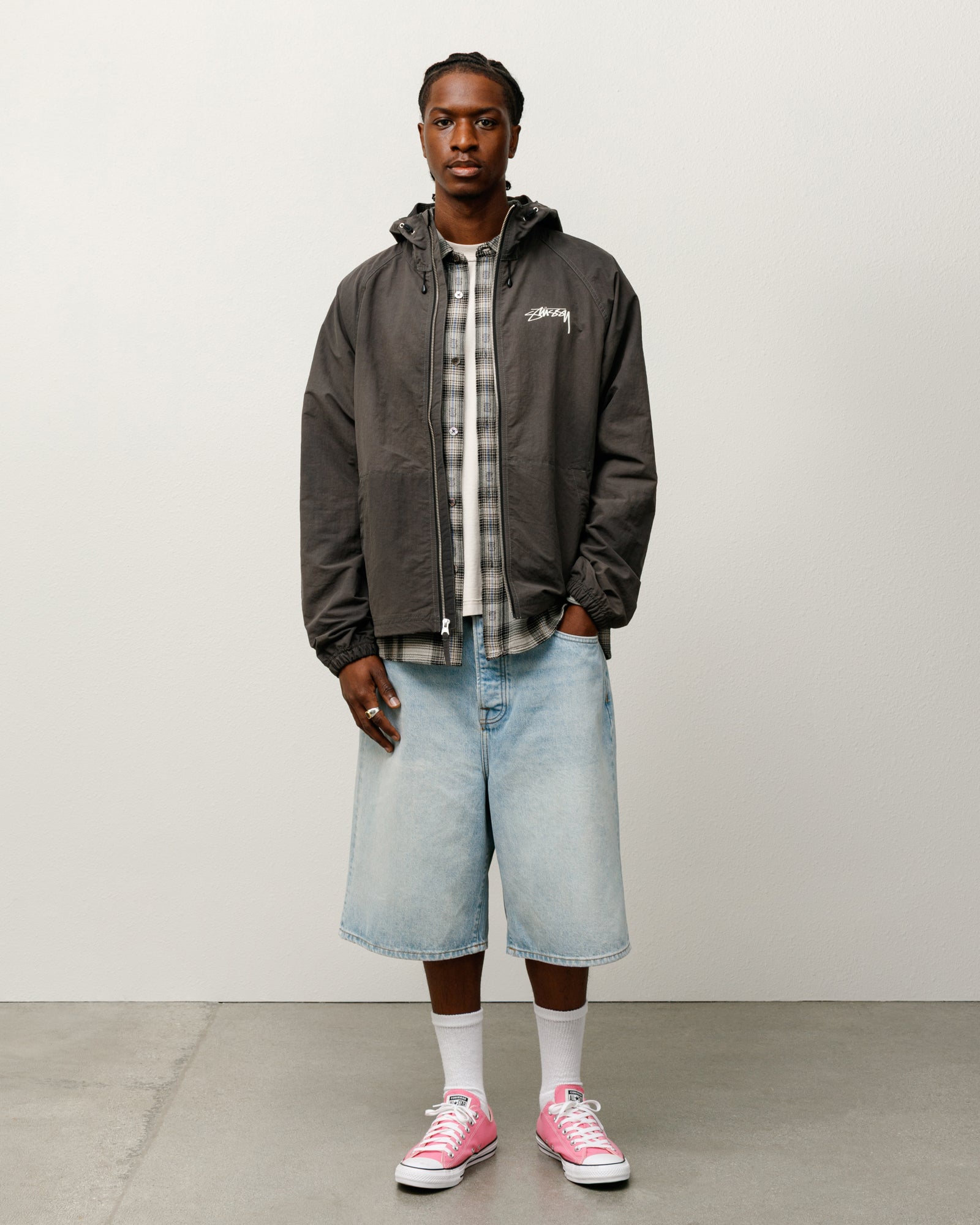 Beach Shell Wave Dye – Black | Outerwear | Stüssy