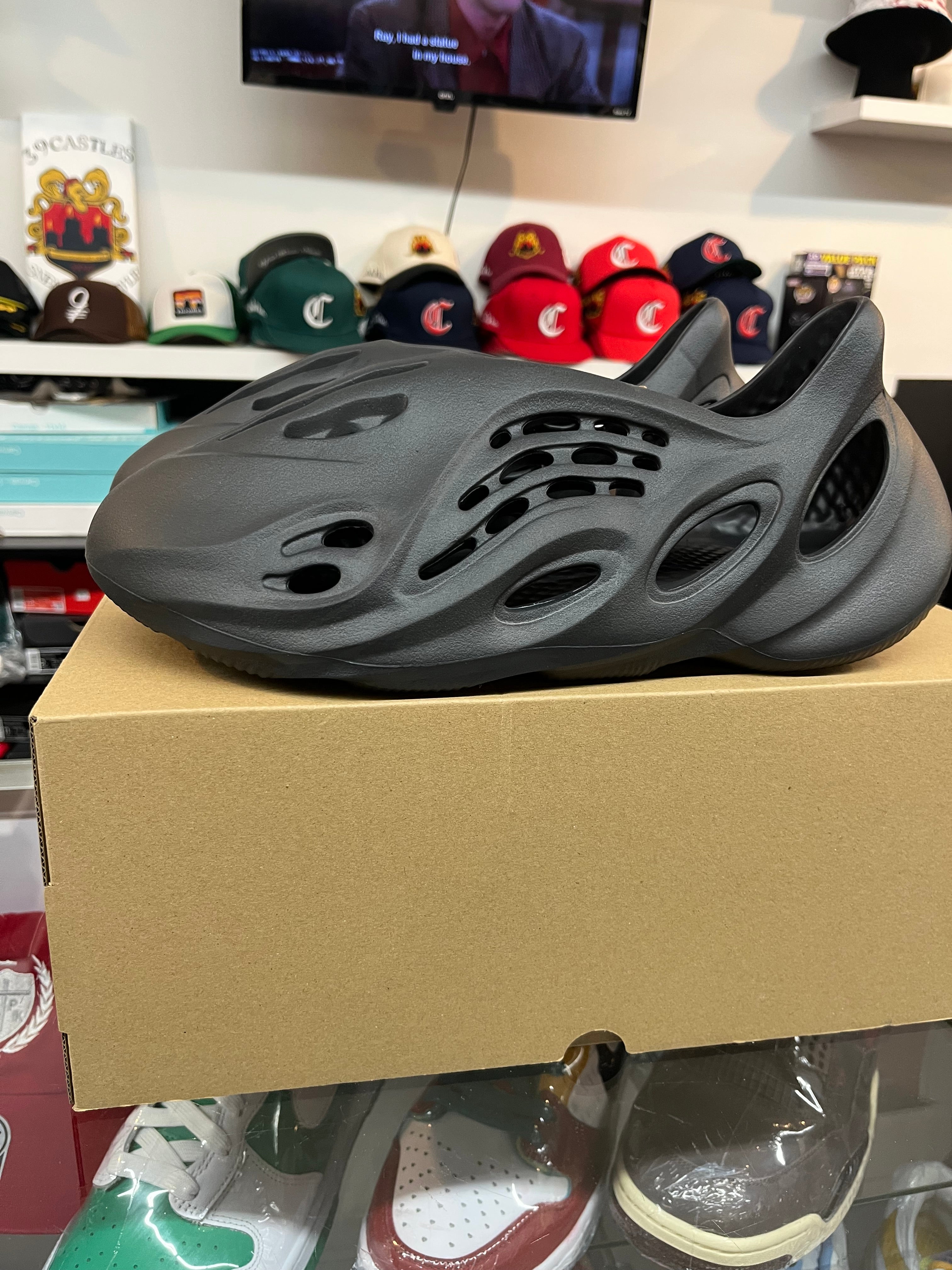 Adidas Yeezy Foam Runner - Onyx – 39castlesstl