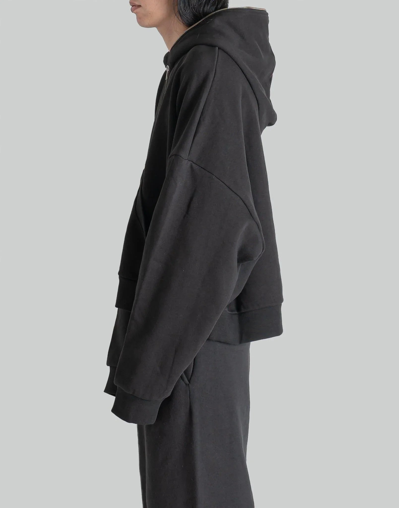 entire studios ETERNAL ZIP – 082plus