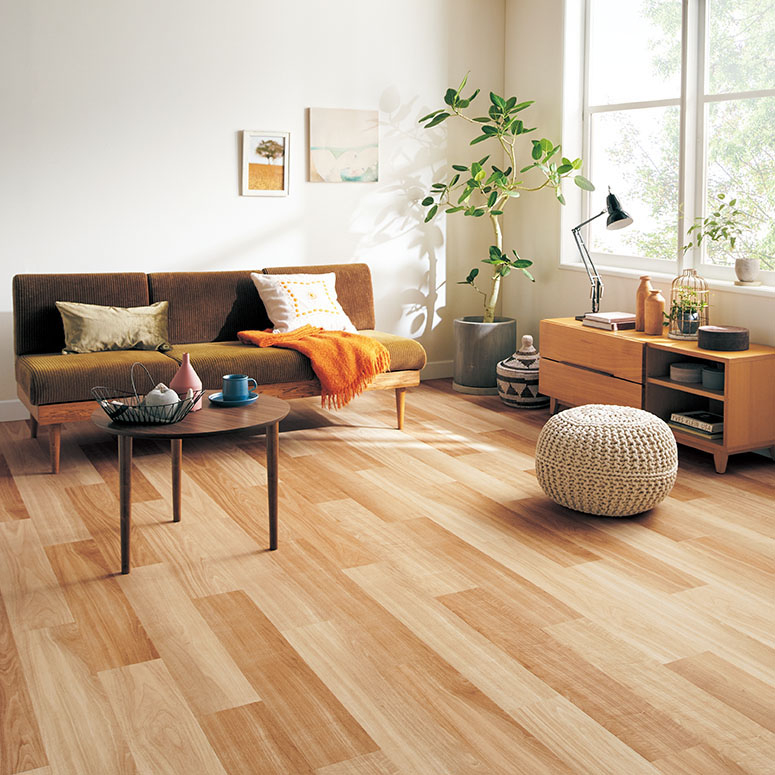 高い意匠性を誇る複層ビニル床タイル「ウッドライン」「マティル」に新