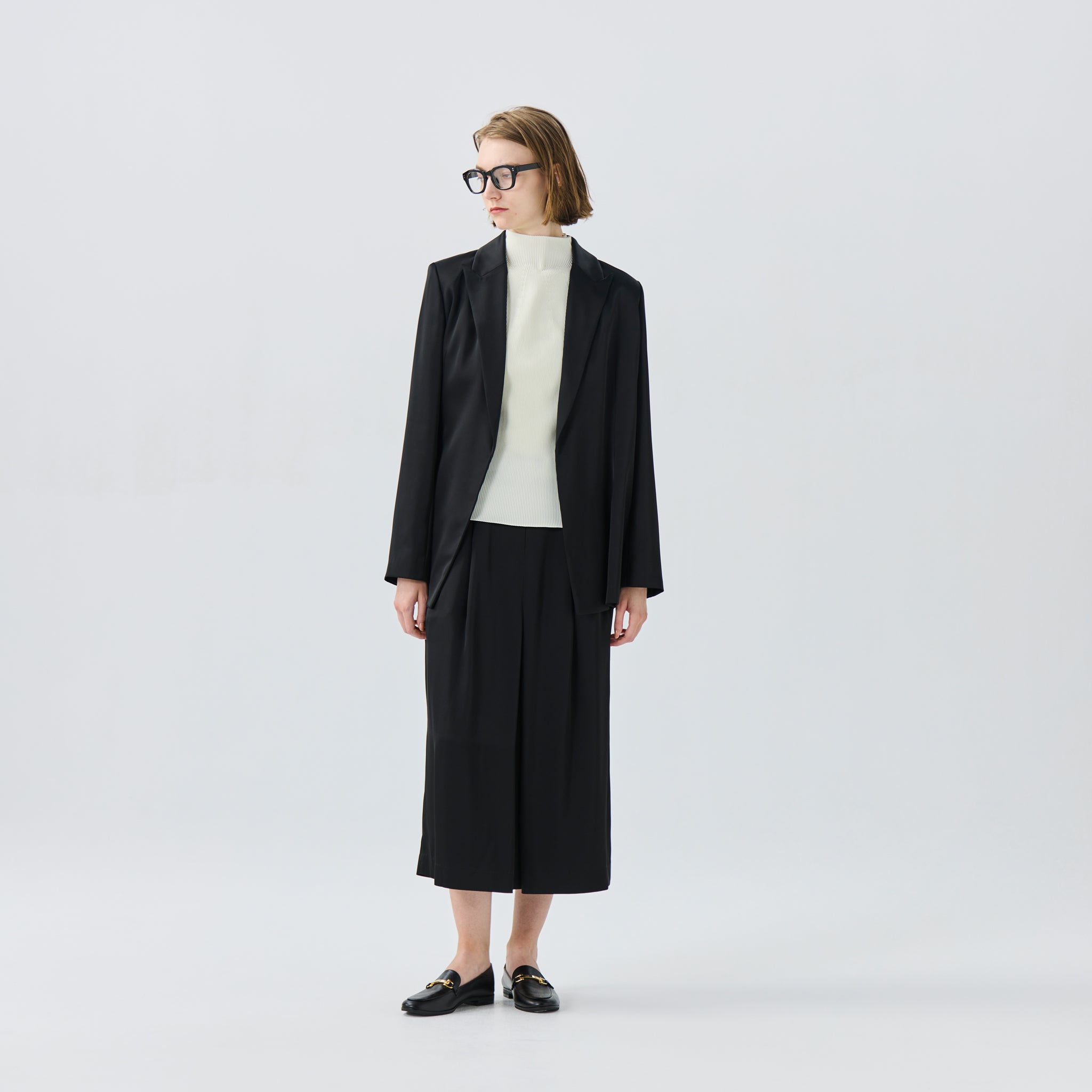 サテンジャケット