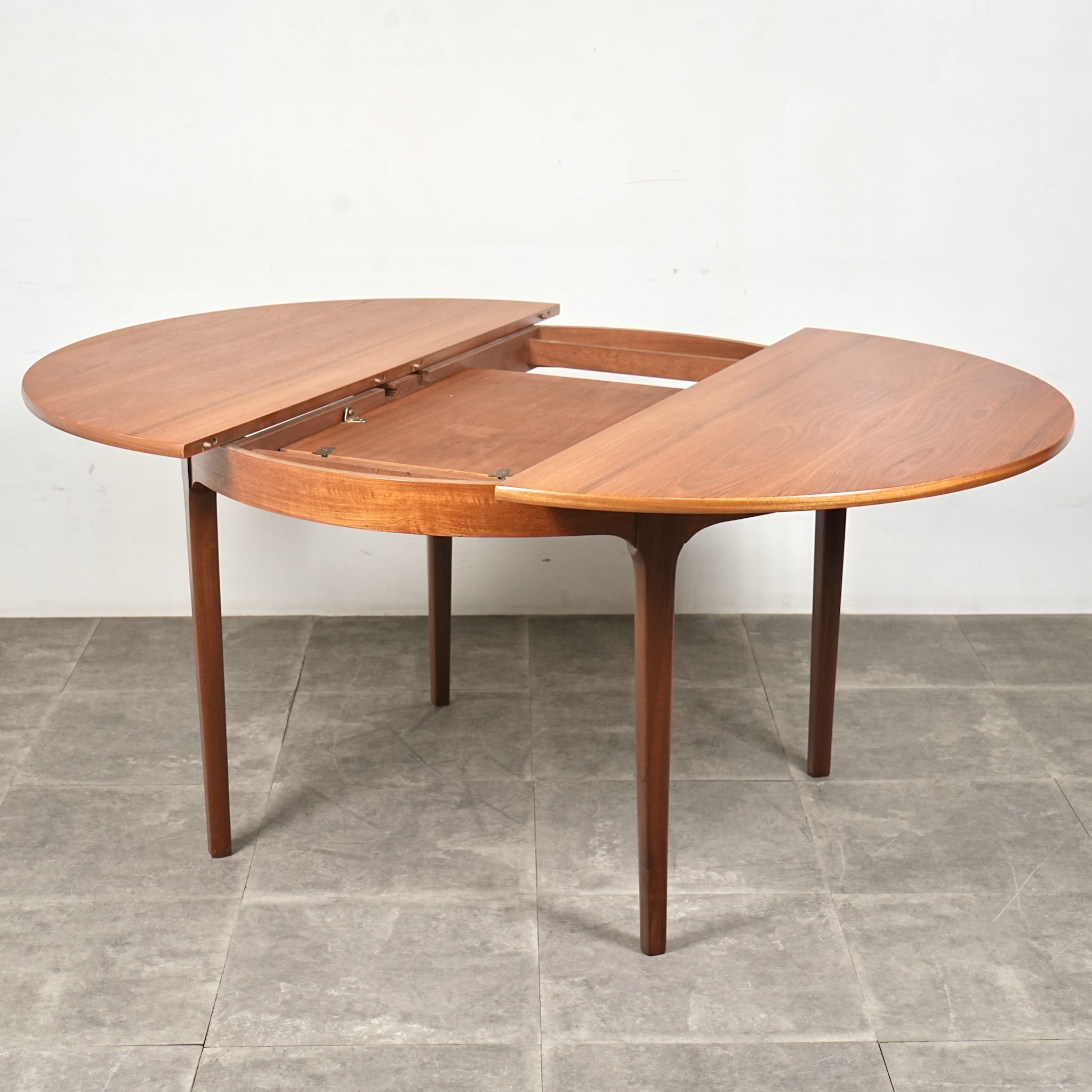 NATHAN】エクステンション ラウンドテーブル – TIME HYPE