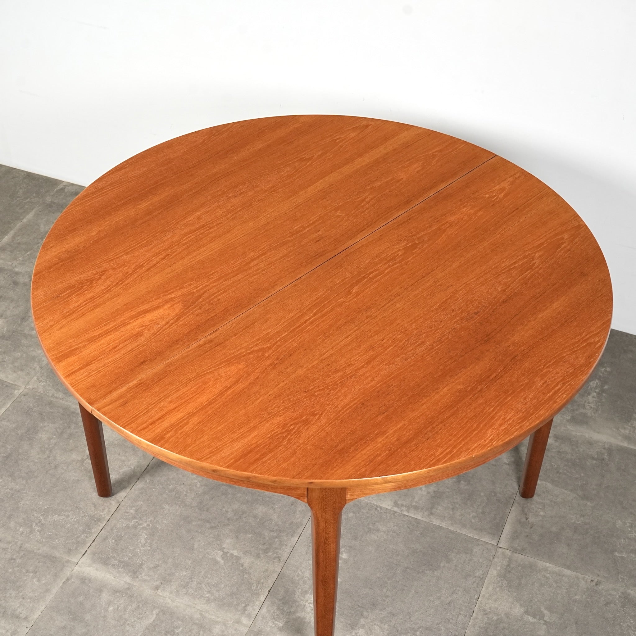 NATHAN】エクステンション ラウンドテーブル – TIME HYPE