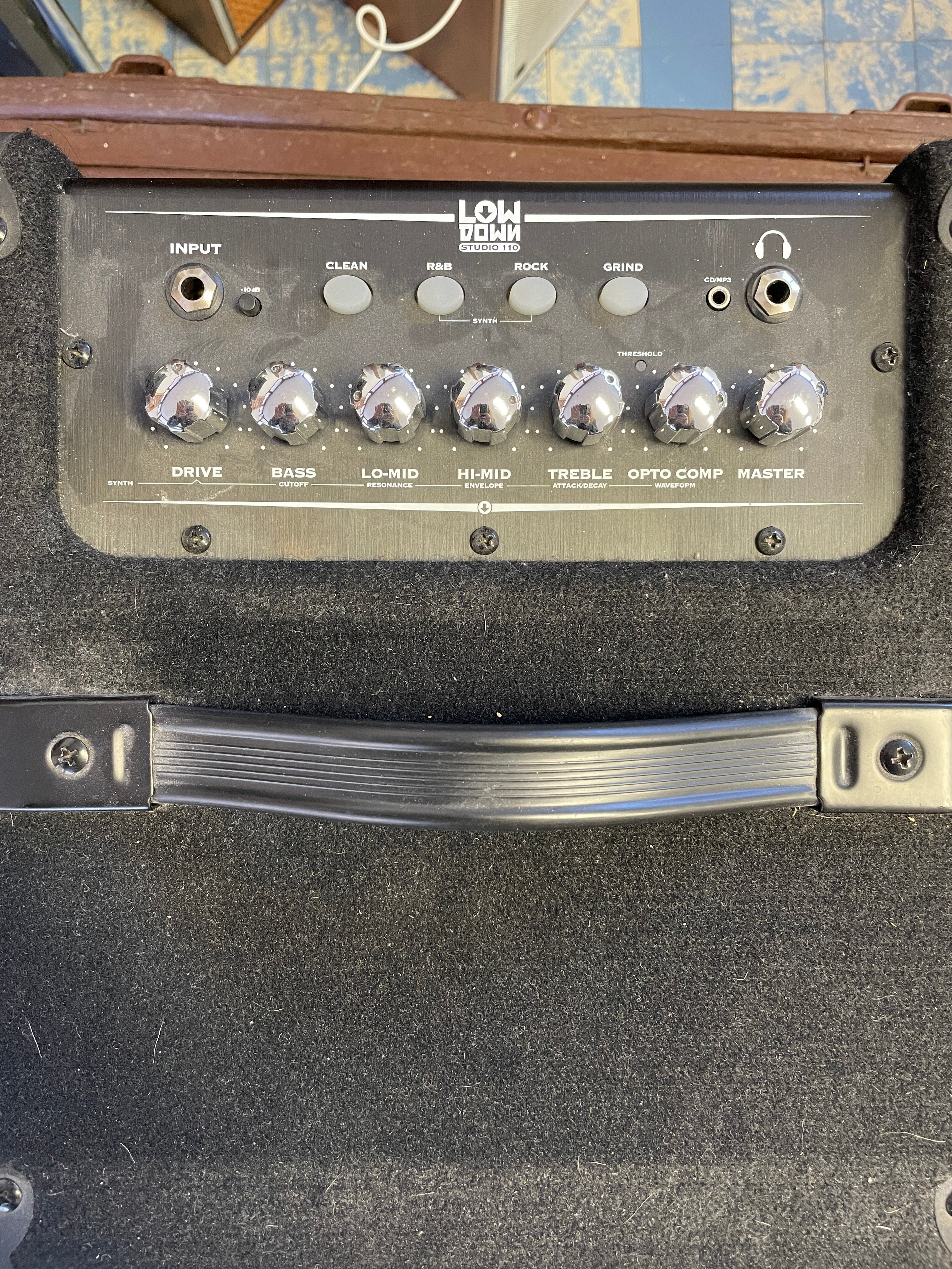 Line 6 Low Down 110 Bass AMP – Tondo