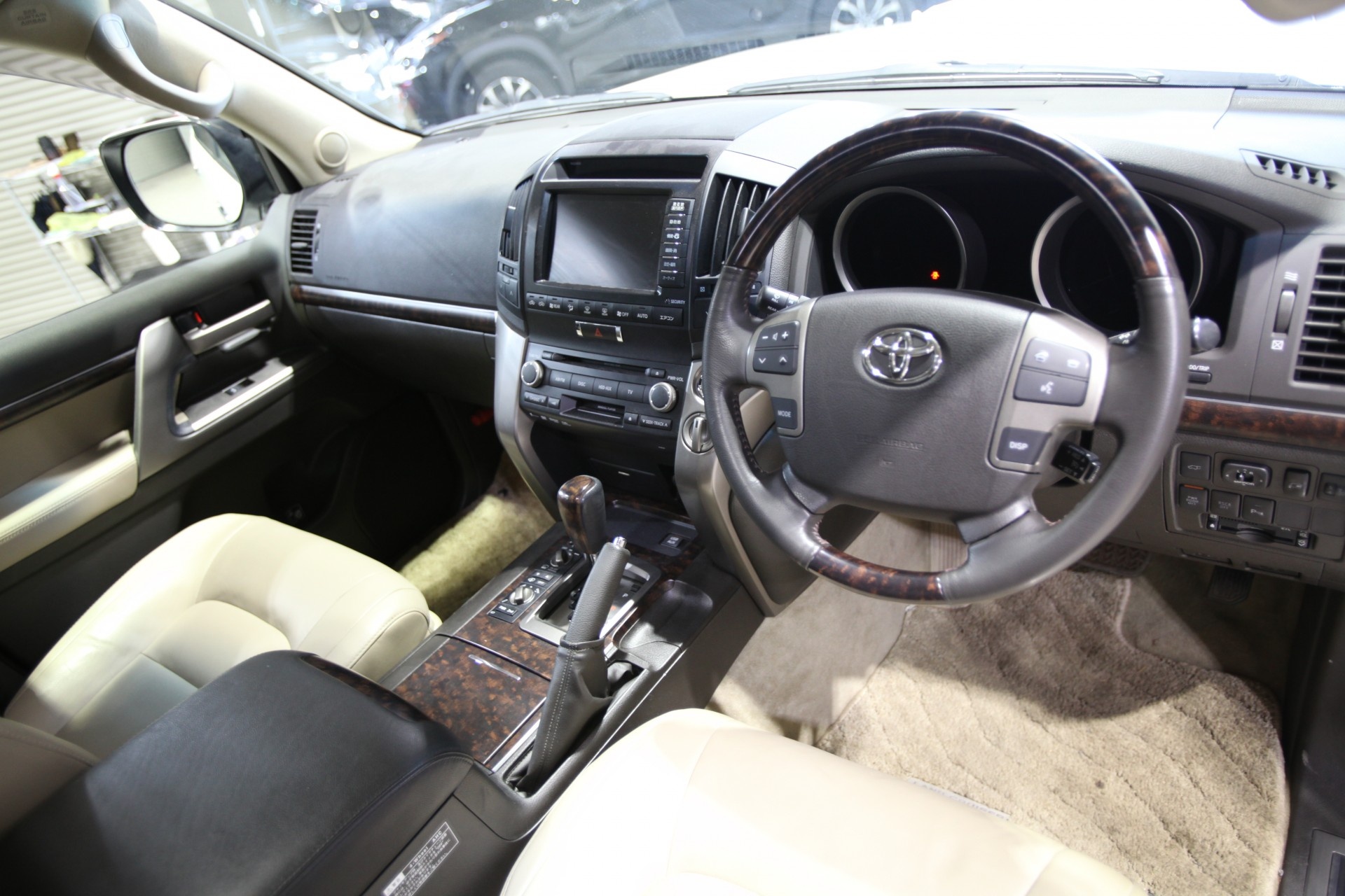 TOPRANK GLOBAL | Find top quality used cars from our stock