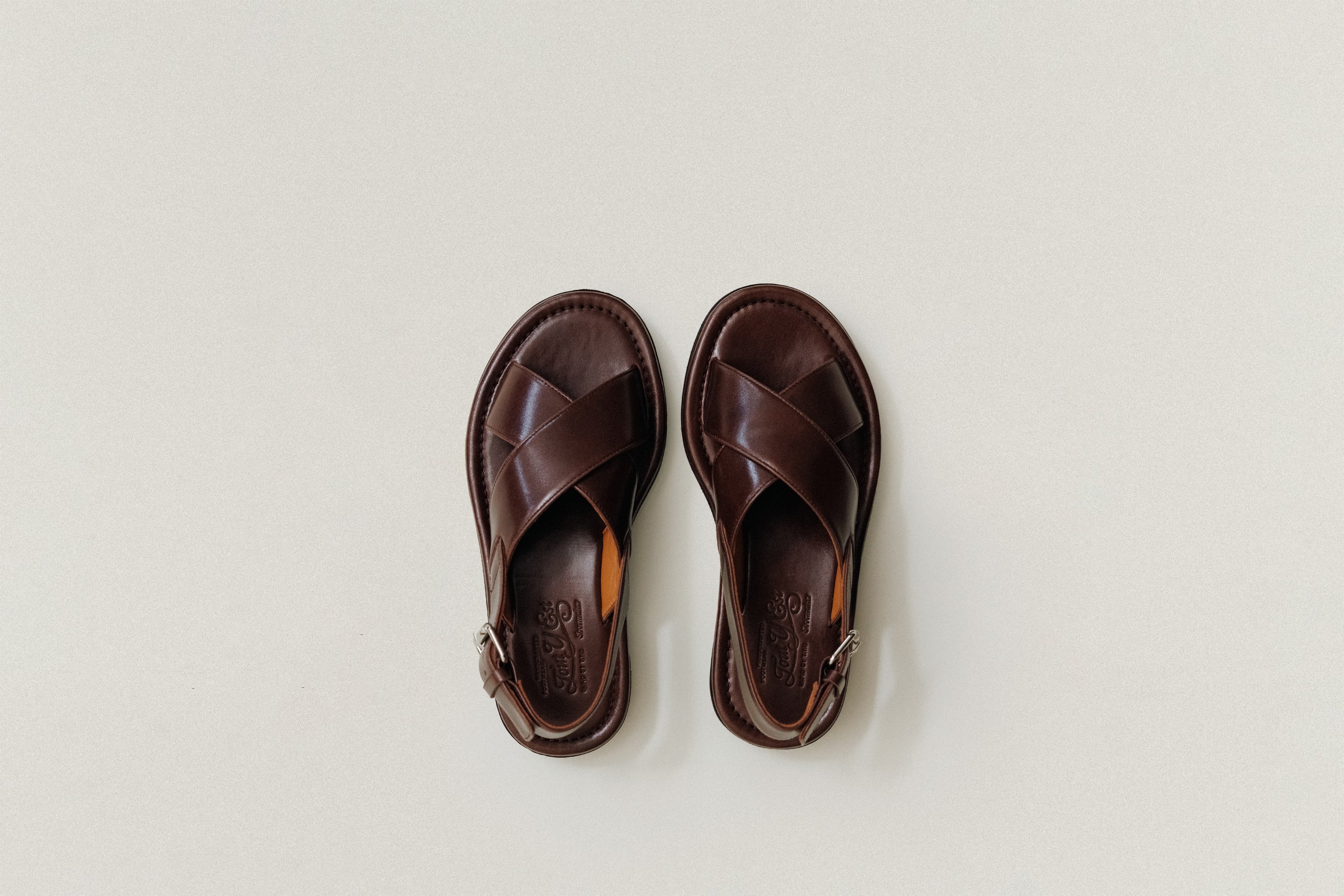 SANDAL – TOUT Y EST JP