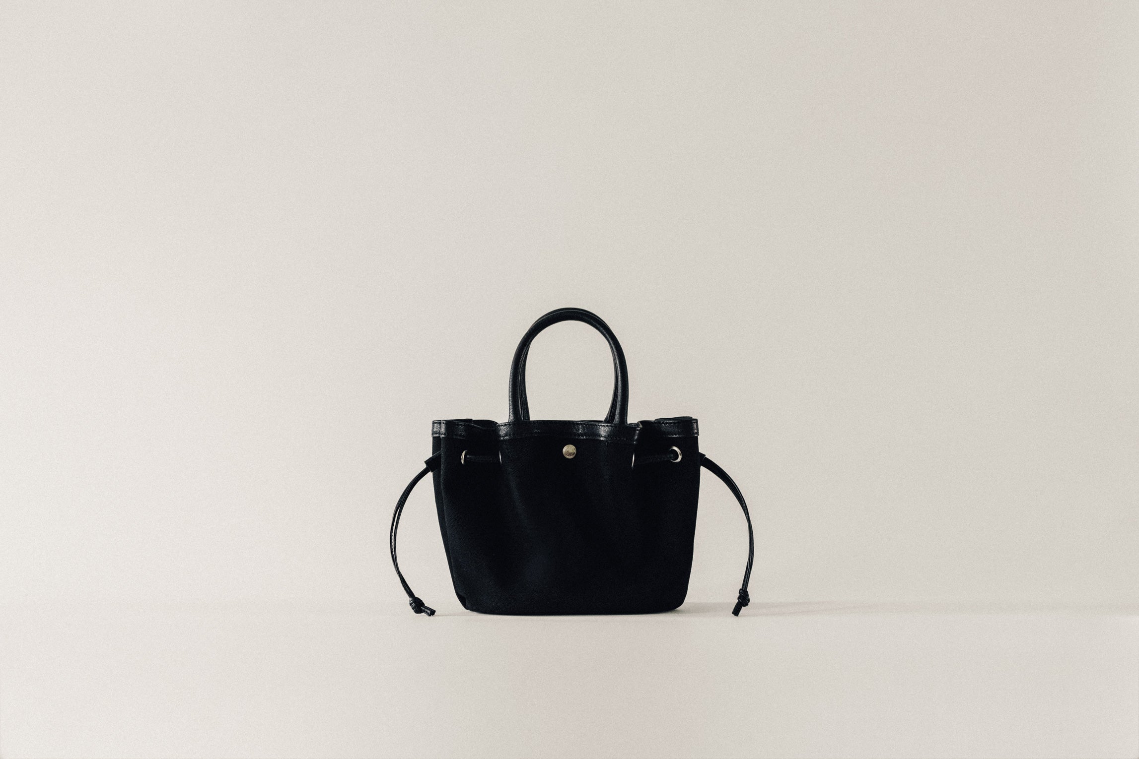 SAC COQUILLE MINI BLACK – TOUT Y EST JP