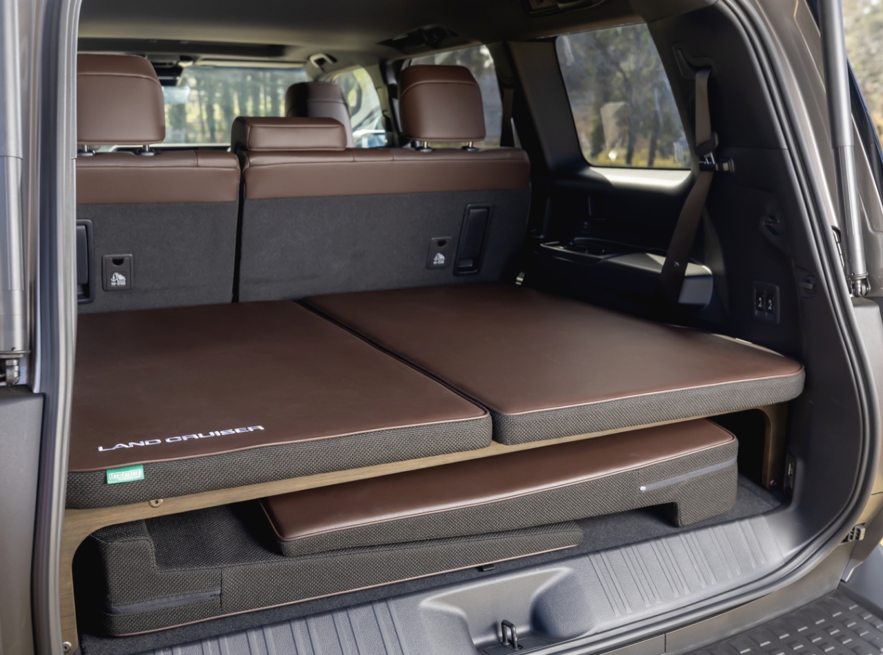 ランドクルーザースペシャルベッドキット｜キャンピングカー＆トラベル