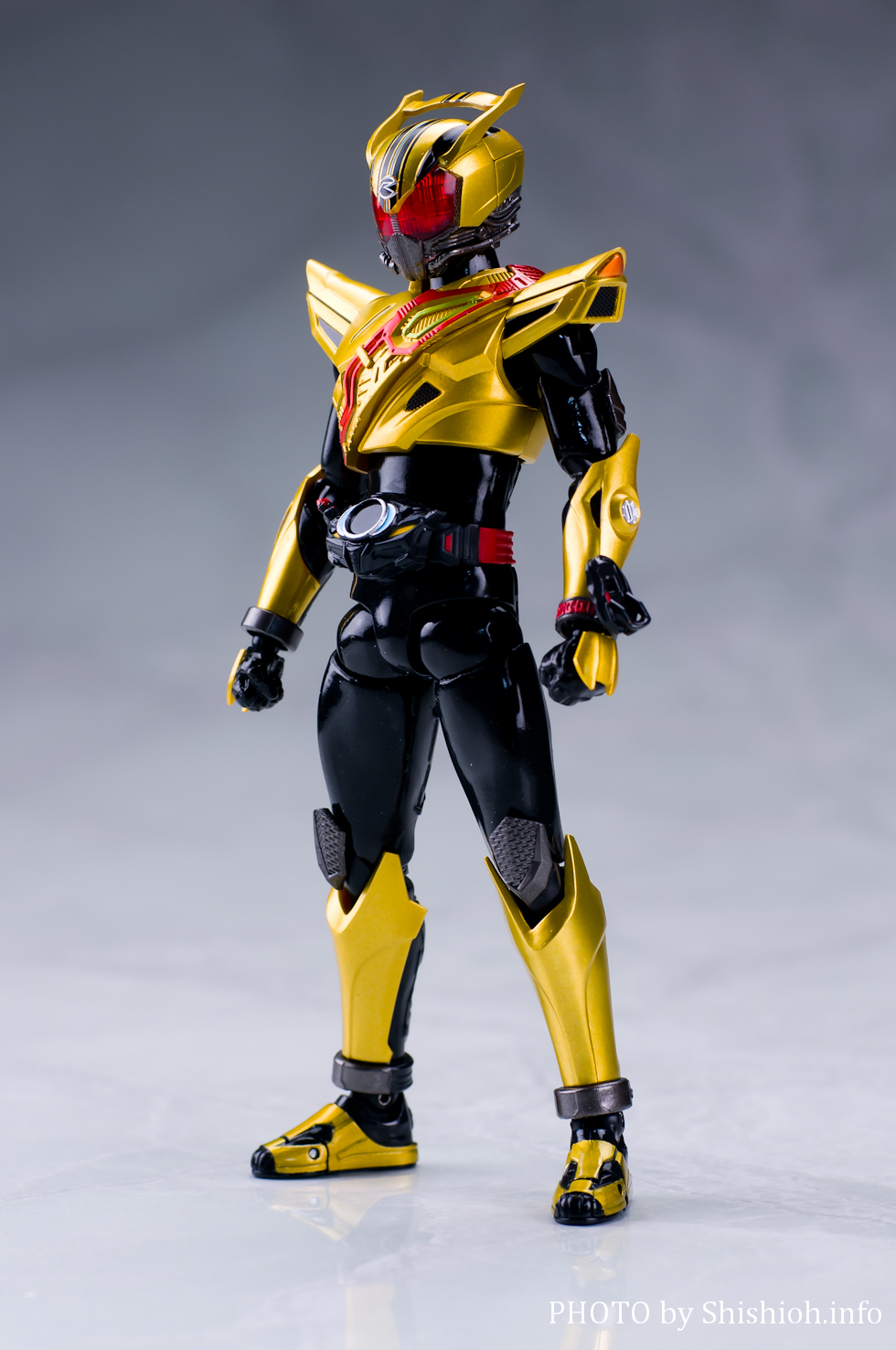 レビュー】S.H.Figuarts ゴルドドライブ [仮面ライダードライブ]