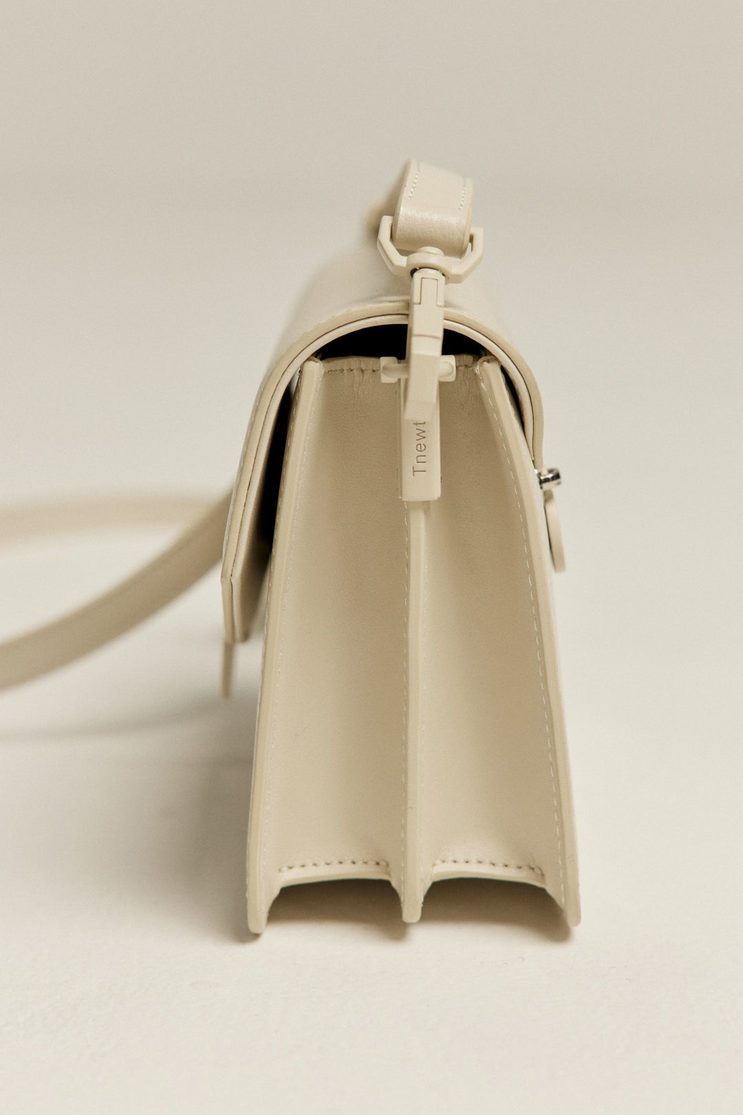 No.5本革ショルダーバッグ-White – Tnewties