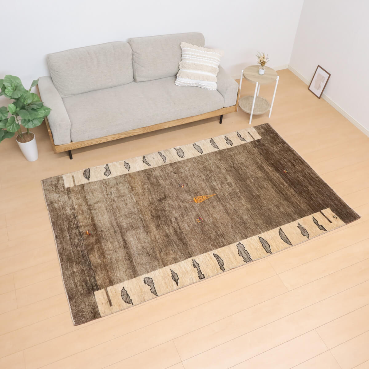 楽天市場】ギャッベ イラン製 246×148cm リビングサイズ 手織り