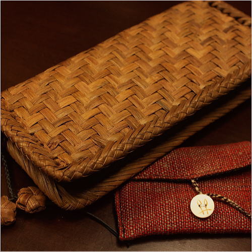 楽天市場】山葡萄 財布【中は本革使用】 ＆手紡ぎ、草木染の手織り布を