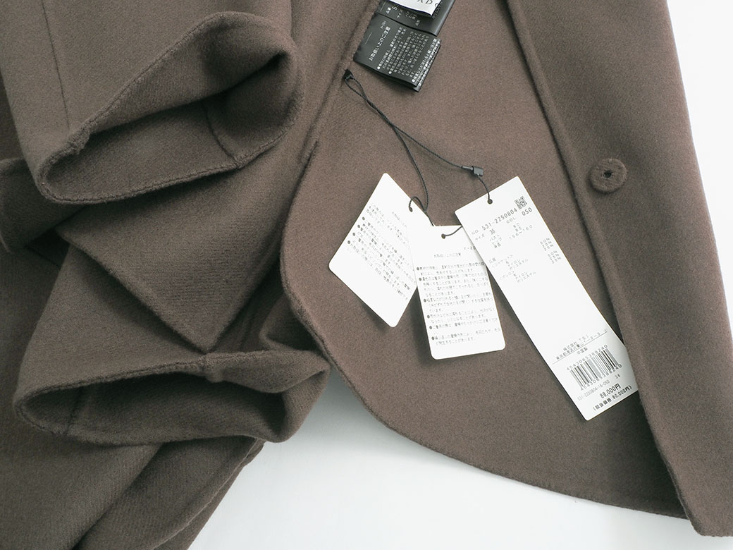 楽天市場】アドーア ライトリバーケープ付きノーカラージャケット