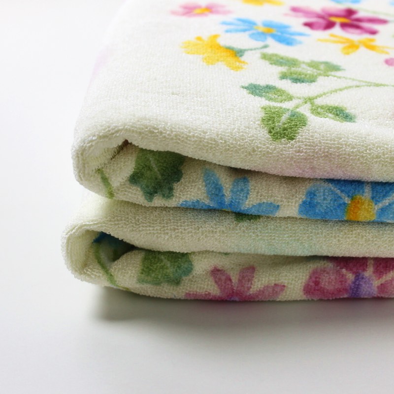 楽天市場】大判バスタオル 今治産 花柄プリント 95×150cm ジョリー
