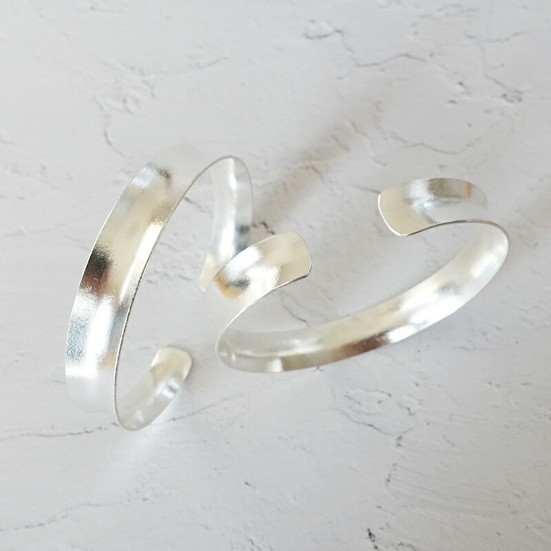 楽天市場】【4h限定30%offクーポン対象】カレン シルバー バングル