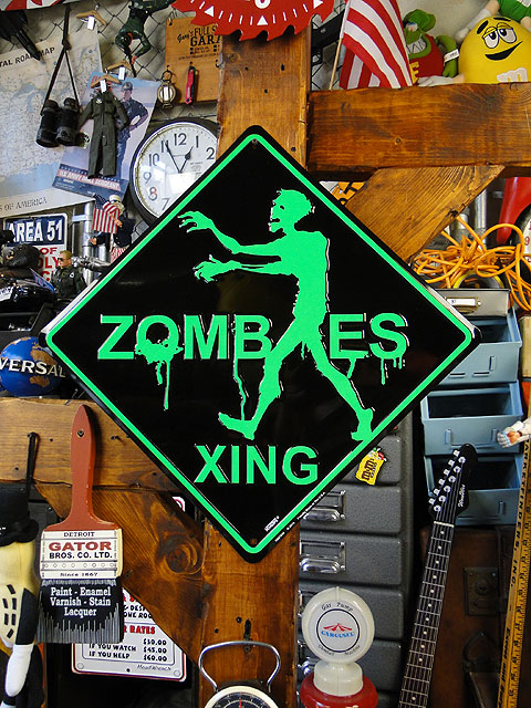 楽天市場】【即納】【在庫あり】ゾンビが横断します 道路標識サイン