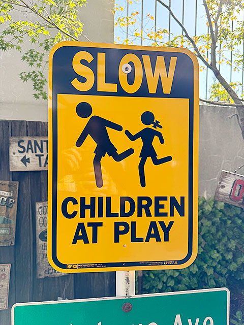 楽天市場】「スロー 子供が遊んでます」 アメリカン アルミサイン