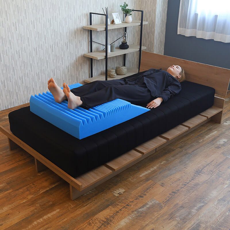 楽天市場】足枕 足の疲れ ダルさ 大きめ 大きい 高め BlueBlood