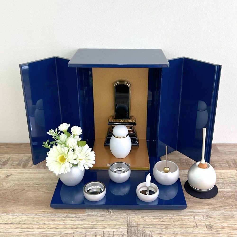 楽天市場】【ポイント10倍】 位牌が入るミニ仏壇 祈りの小箱 瑠璃 厨子