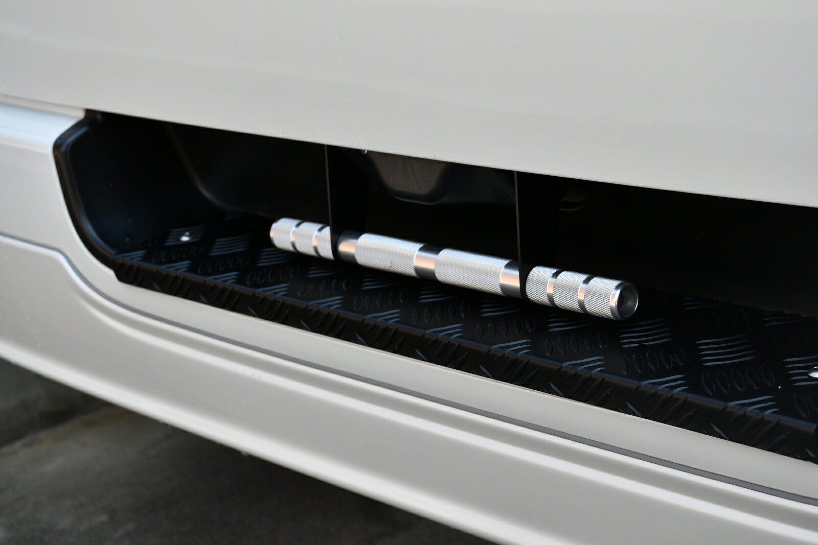 楽天市場】ハイエース200系(レジアスエース)専用 リアゲート開閉