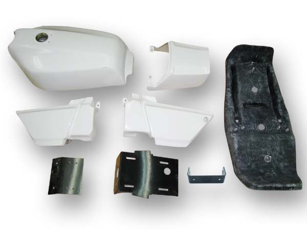 楽天市場】ゼファー400 FX外装フルセット : GUTS JAPAN 楽天市場店