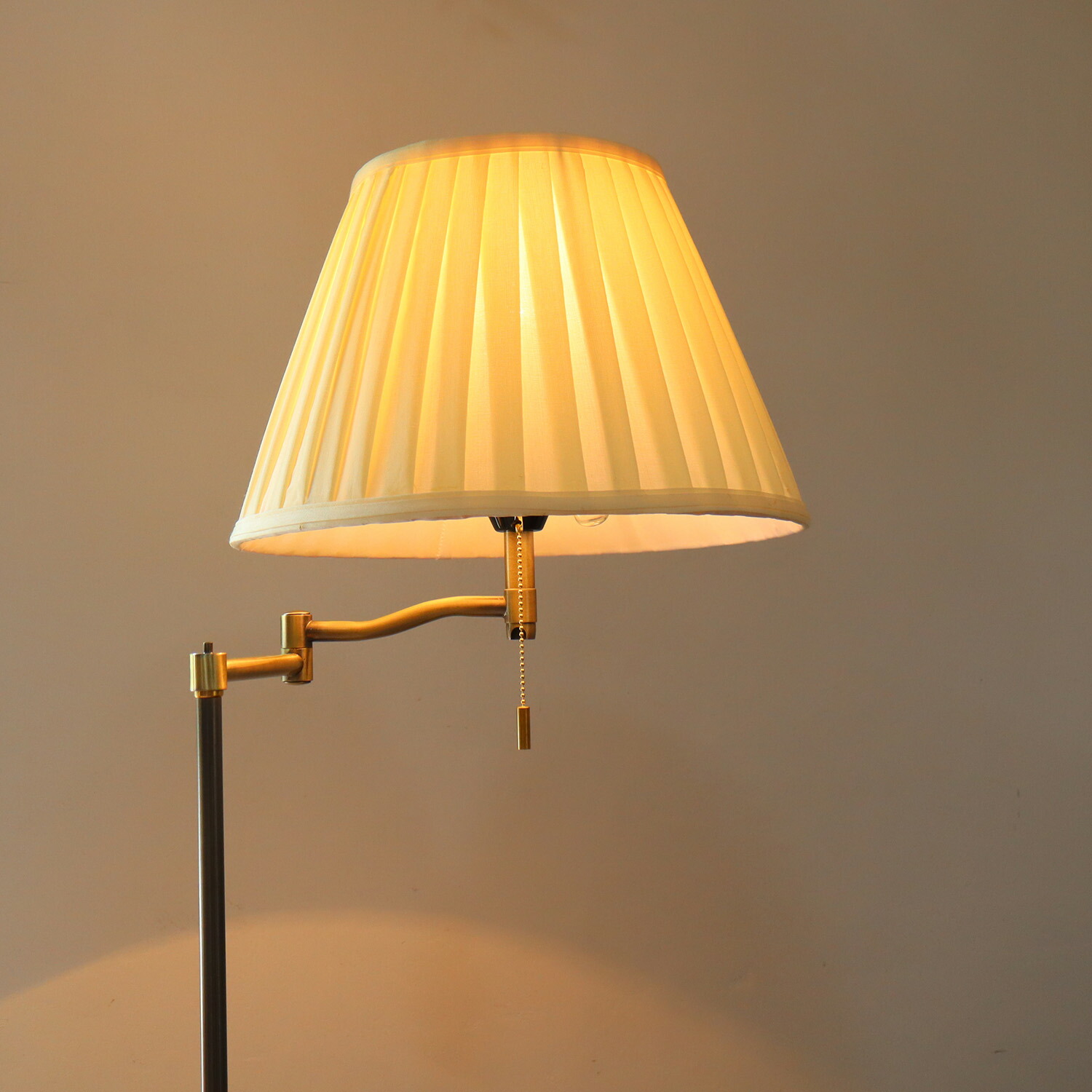 楽天市場】北欧風 アンティーク調 スイングアーム フロアスタンド