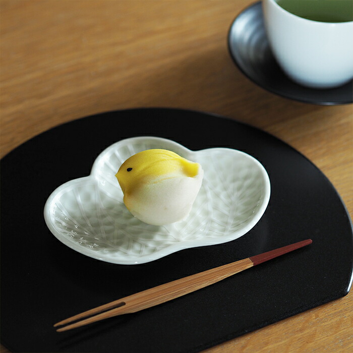 楽天市場】幸楽窯 錦 銀 松葉形 銘々皿 / 有田焼 和食器 新年 お正月