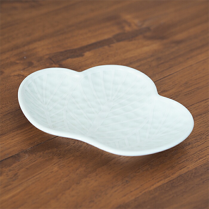 楽天市場】幸楽窯 錦 銀 松葉形 銘々皿 / 有田焼 和食器 新年 お正月