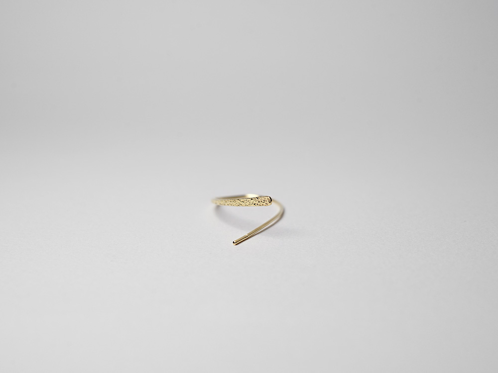 楽天市場】K18 Zarame ピアス このかたちが丁度いい。 K18ゴールド