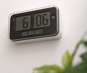 楽天市場】【BRUNO/ブルーノ】 LCDレトロアラームクロック L /時計